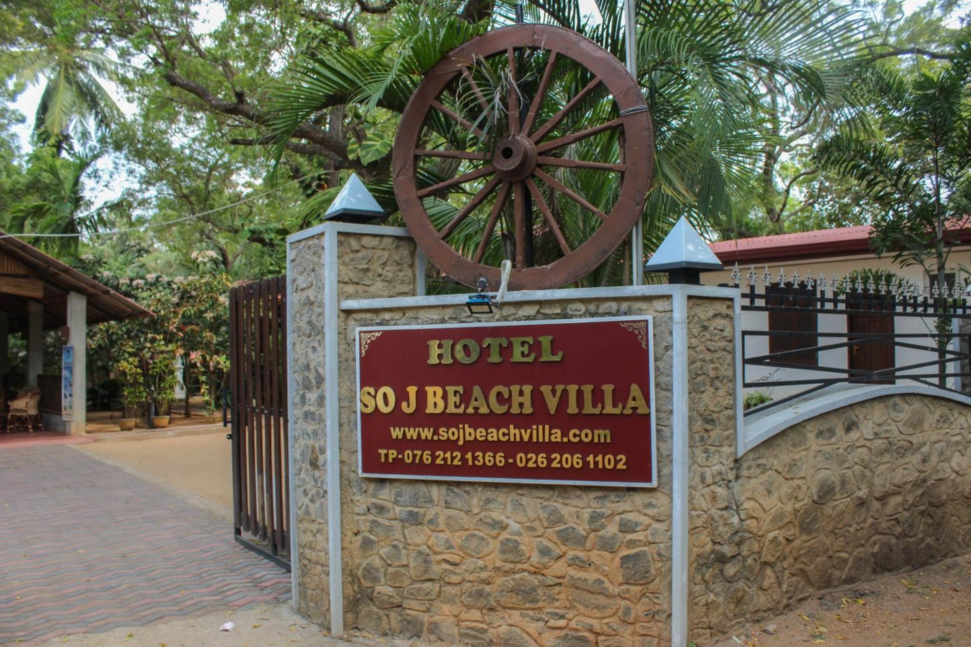 So-J Beach Villa Trincomalee Bagian luar foto